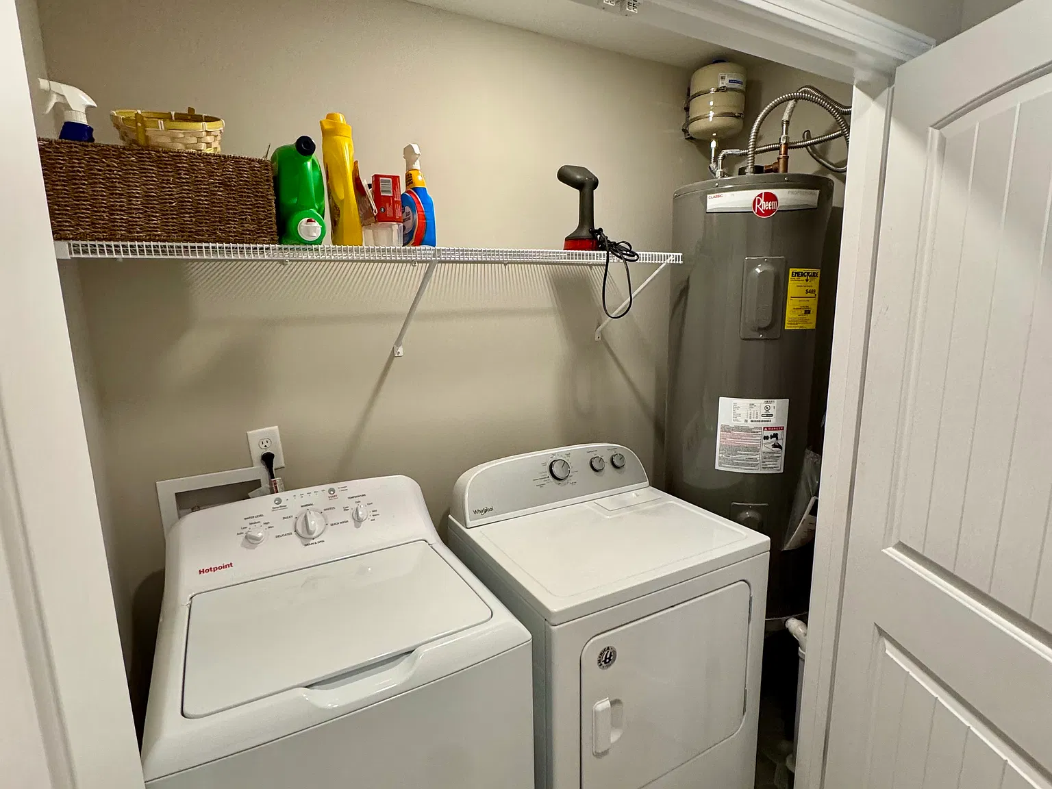 2 bed, 2.5 bath, 1307 sqft, $2,000 — Photo 4