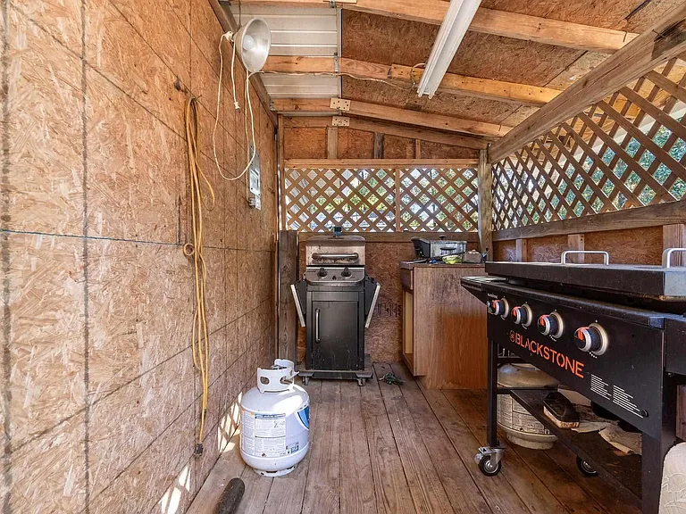5276 Springdale Dr — Photo 38