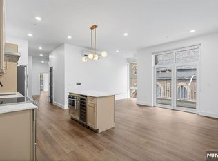 21 Lincoln Park #203, Newark, NJ