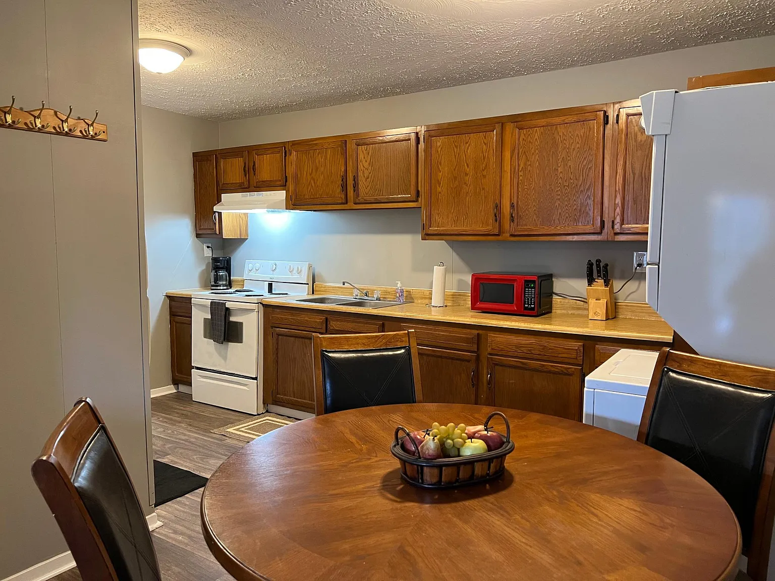 2 bed, $1,450 — Photo 4