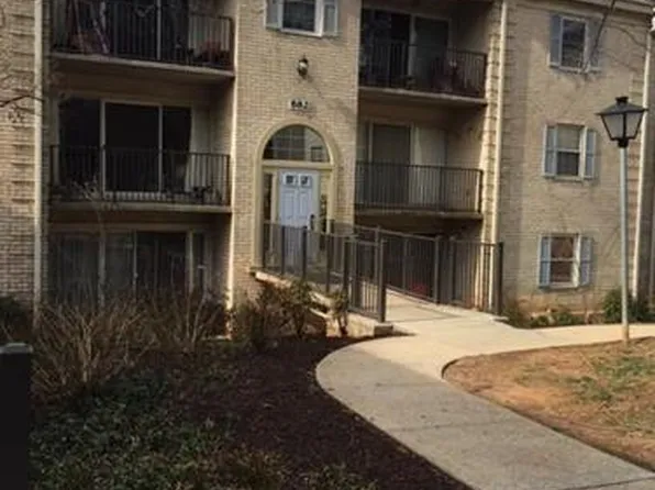 882 College Pkwy #20, Rockville, MD 20850