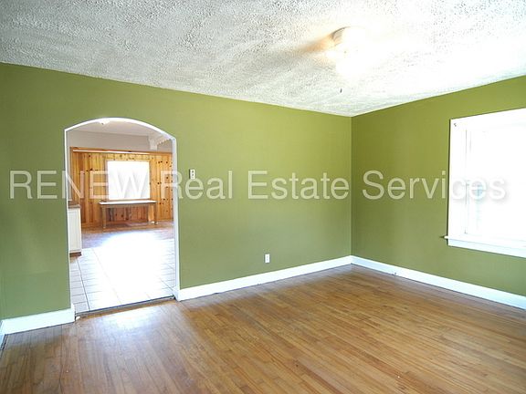 4th image of 2619 Jones Ave