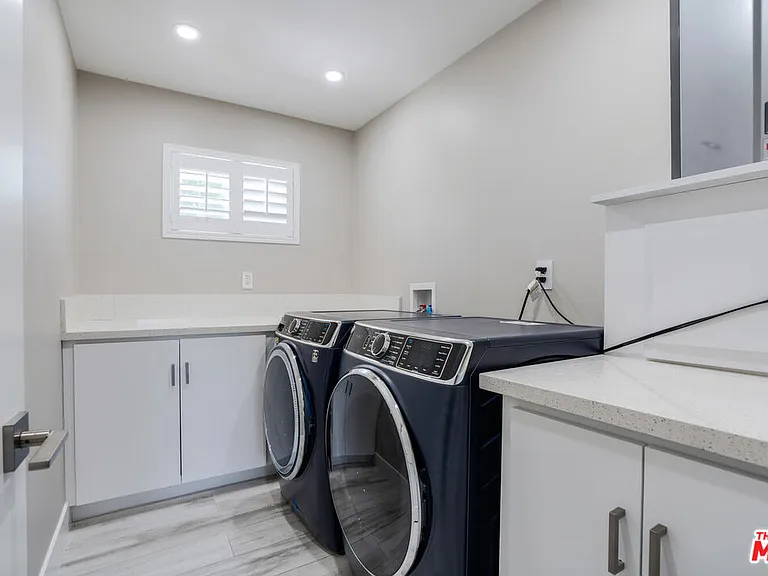 10741 Delco Ave — Photo 31