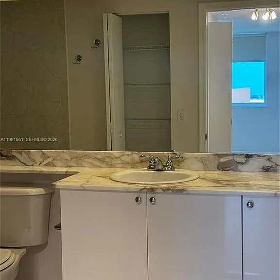18800 NE 29th Ave #822 — Photo 8
