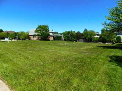125 Riverside Dr, Deerfield, IL, 60015