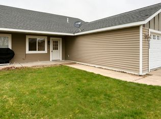 1137 Sugar Pine Ln, New Richmond, WI 54017