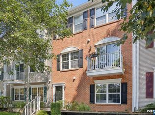 2130 Isabelle Ct, Mahwah, NJ 07430