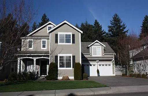 3436 Laurelwood Cir NE photo 1