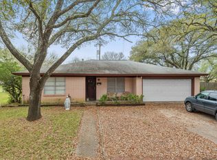 3908 Hilltop Dr, Bryan, TX 77801