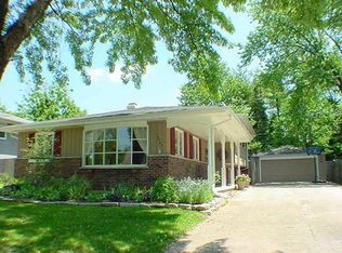 6025 Brookbank Rd, Downers Grove, IL 60516