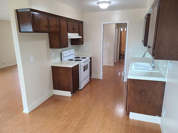 3rd image of 378 Orton St