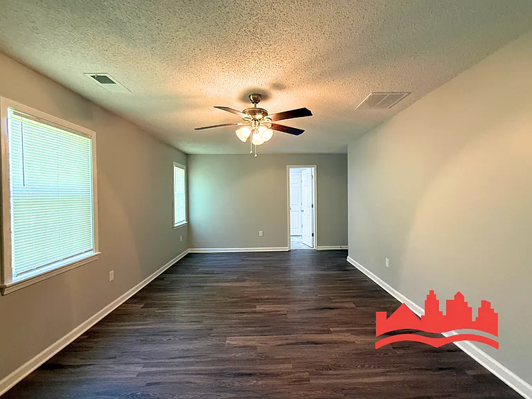 4960 Sherry Dr — Photo 11