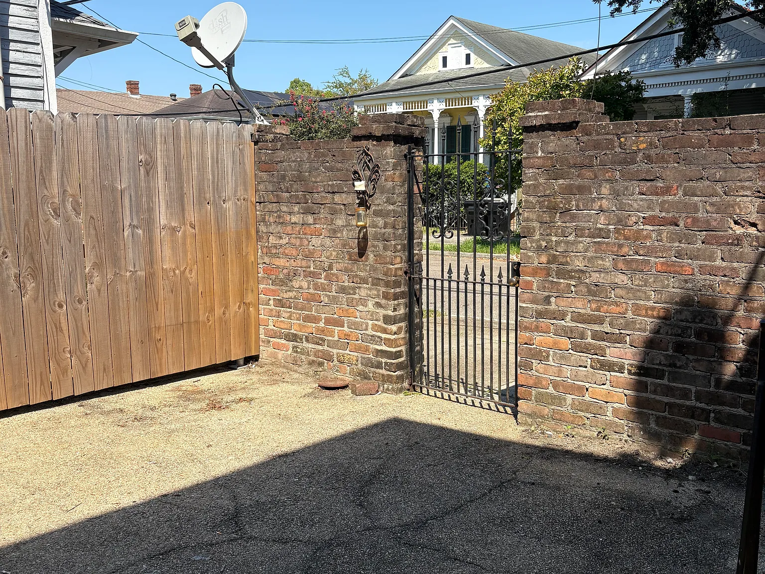 4200 Iberville St — Photo 3