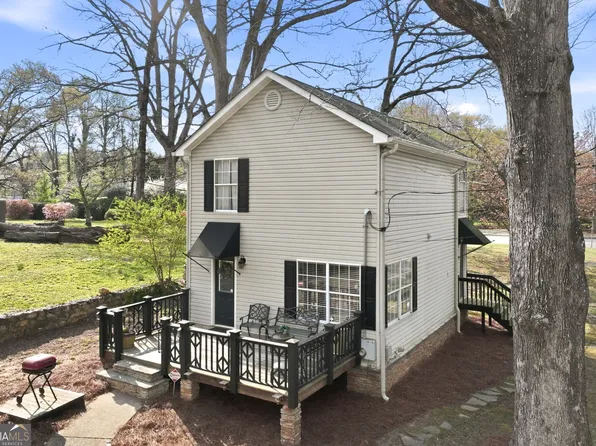 1326 Park Hill Dr, Gainesville, GA 30501