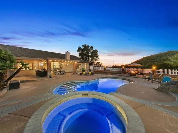 15404 El Capitan Real Ln, El Cajon, CA 92021