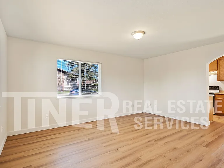 5710 Cypress Ave — Photo 2