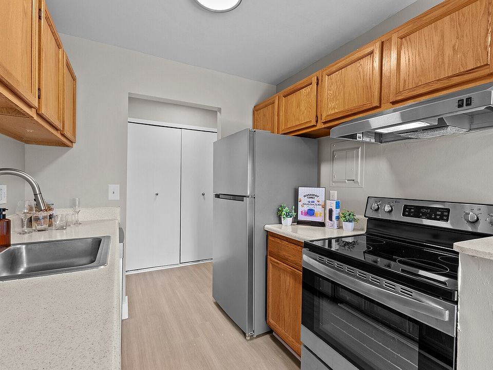1st image of 561 Kirts Blvd #573-203R