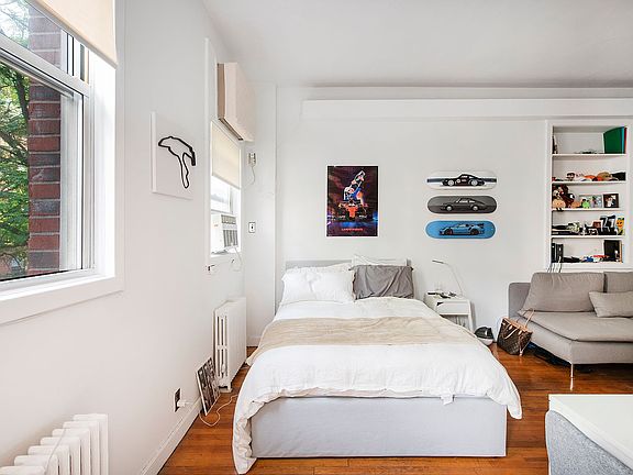 4th image of 196 Prince St #2D
