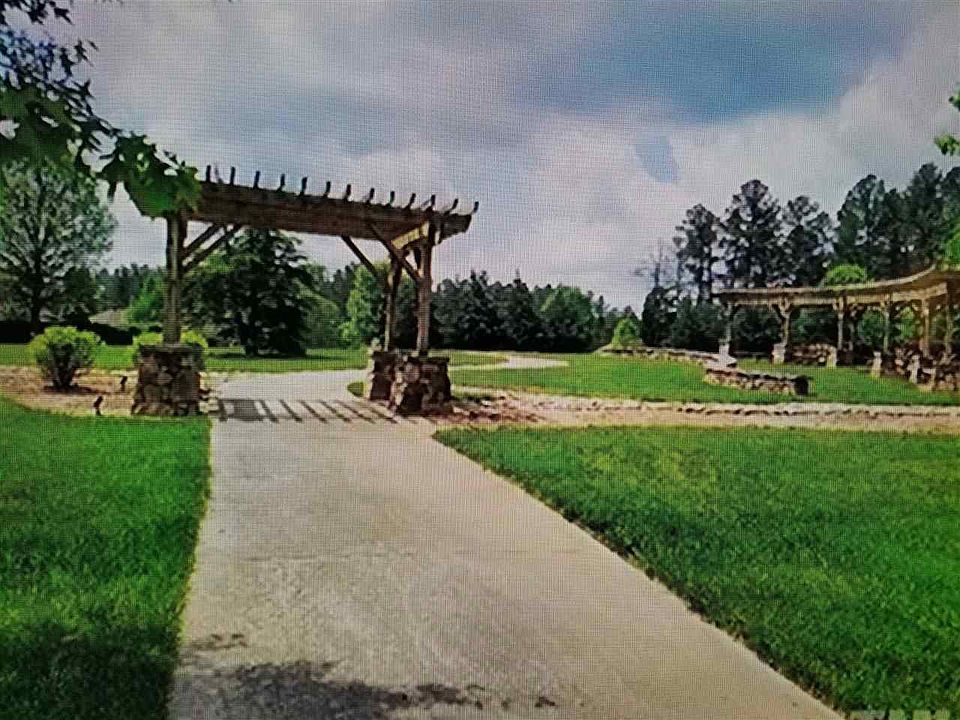 1st image of 71 Parkside Dr #77
