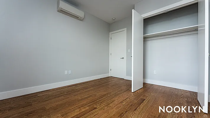 Rented by Nooklyn NYC LLC | media 4