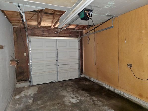 10525 Kittrell St, Houston, TX 77034