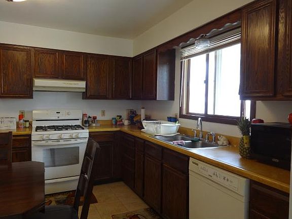 4th image of 719 Upton Ave N