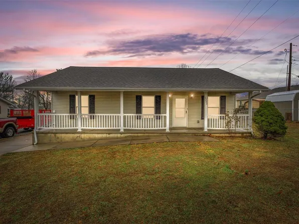 1205 Perrine Rd, Farmington, MO 63640