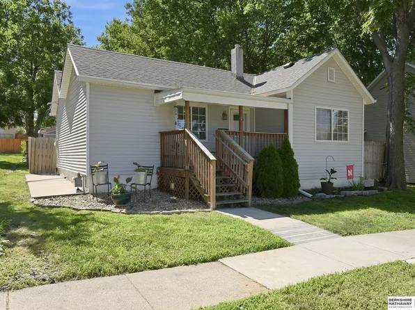 710 S Washington St, Papillion, NE 68046