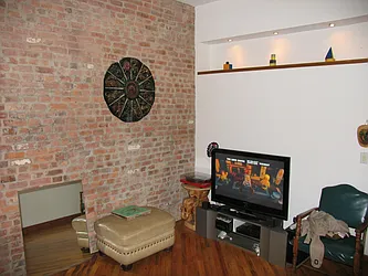 Rented by Rapid Realty Cobble Hill