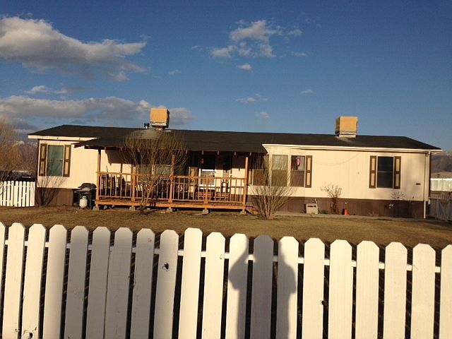 Front View of House/fence/yard