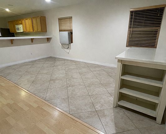 3rd image of 45118 Parkview Ln
