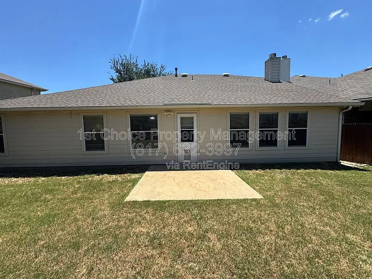 304 E Clover Park Dr — Photo 28