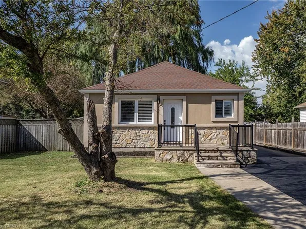 788 Upper Gage Ave, Hamilton, ON L8V 4K4