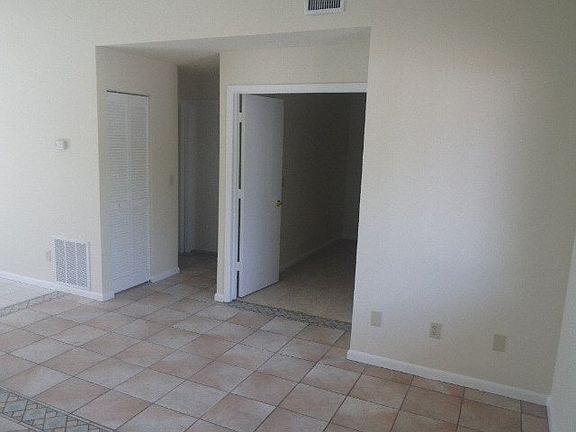 3rd image of 123 Coral Reef Ct N