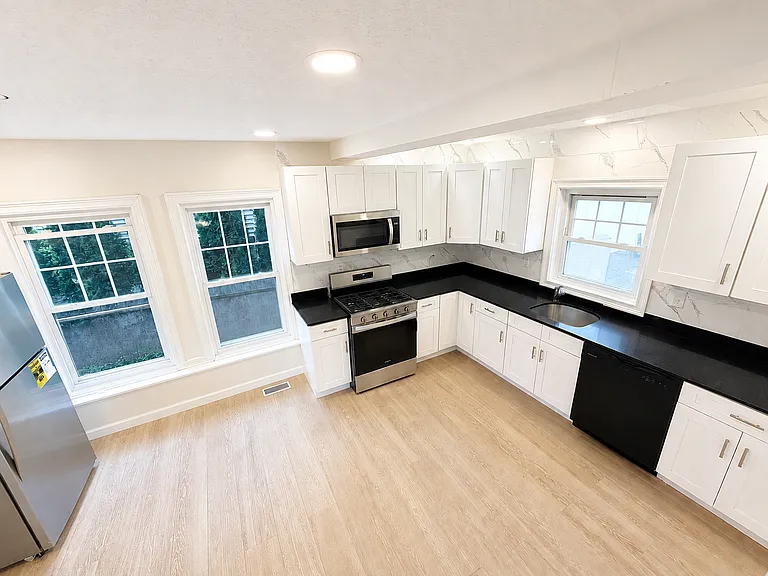 55 Prospect Ave — Photo 5