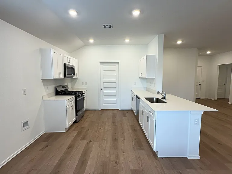 4004 Dutch Ln — Photo 5