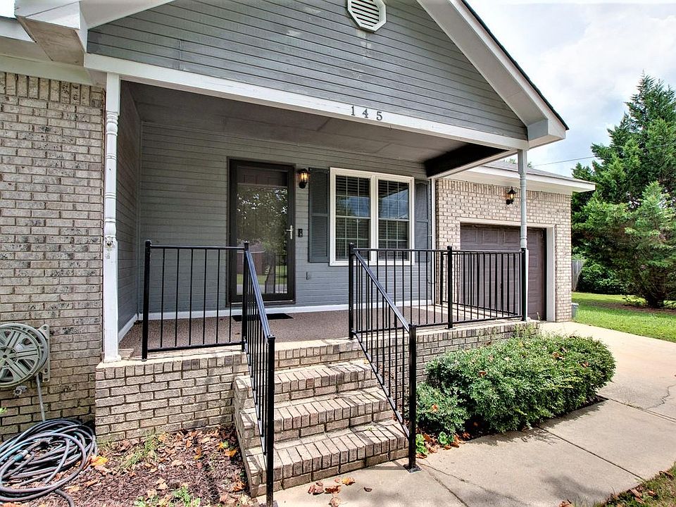 Cute and Cozy! Fully Updated Home.