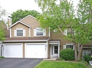 203 Ascot Ln, Streamwood, IL