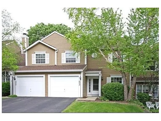 203 Ascot Ln photo 1