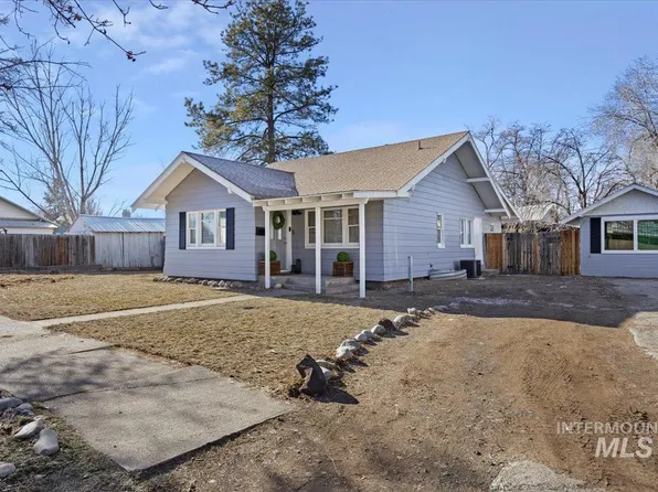 927 Elm St, Twin Falls, ID 83301