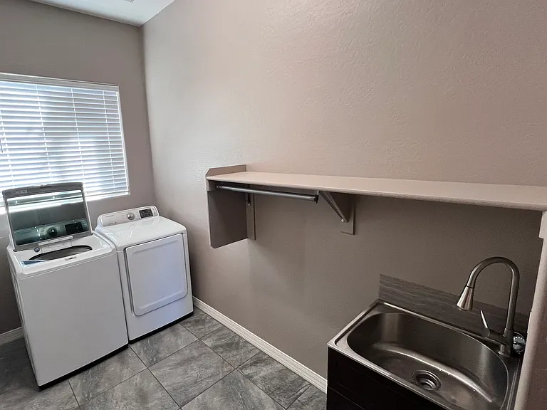 5681 N Bay Hill Ct — Photo 7