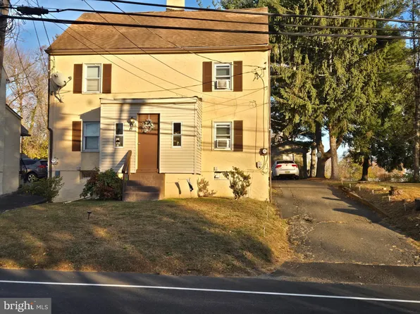 27 Crosswicks Chesterfield Rd, Chesterfield, NJ 08515