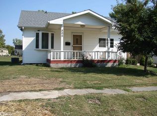 805 E Madison St, Mount Pleasant, IA 52641