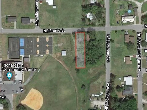 314 NE Fronie St, Lake City, FL 32055