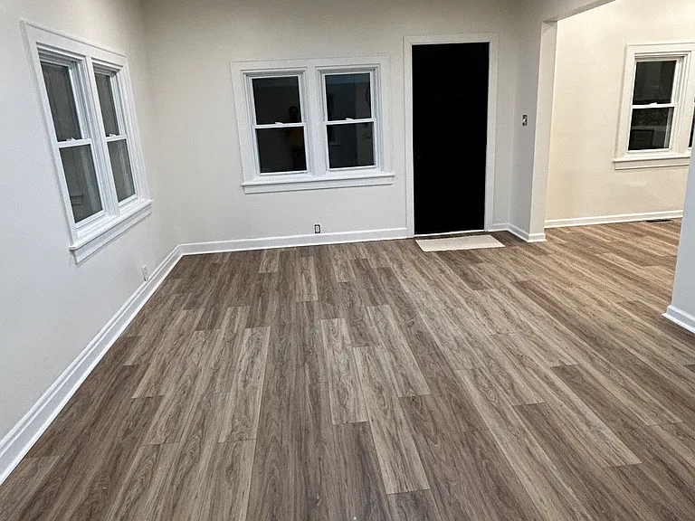 9409 Hamilton St — Photo 5