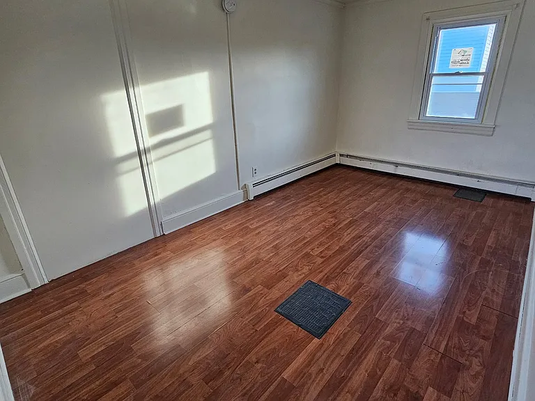 499 Manor St #3 — Photo 9