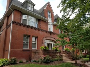 4387 Westminster Pl, Saint Louis, MO 63108
