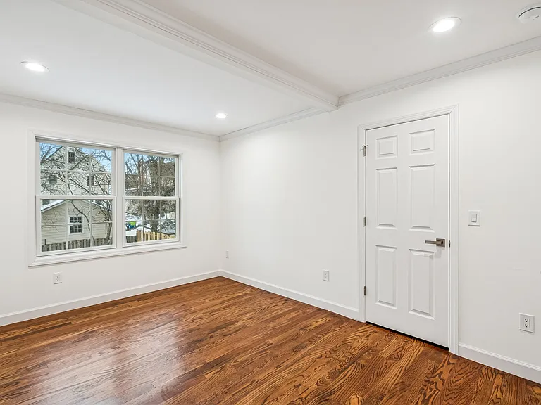 161 Myrtle Ave — Photo 22