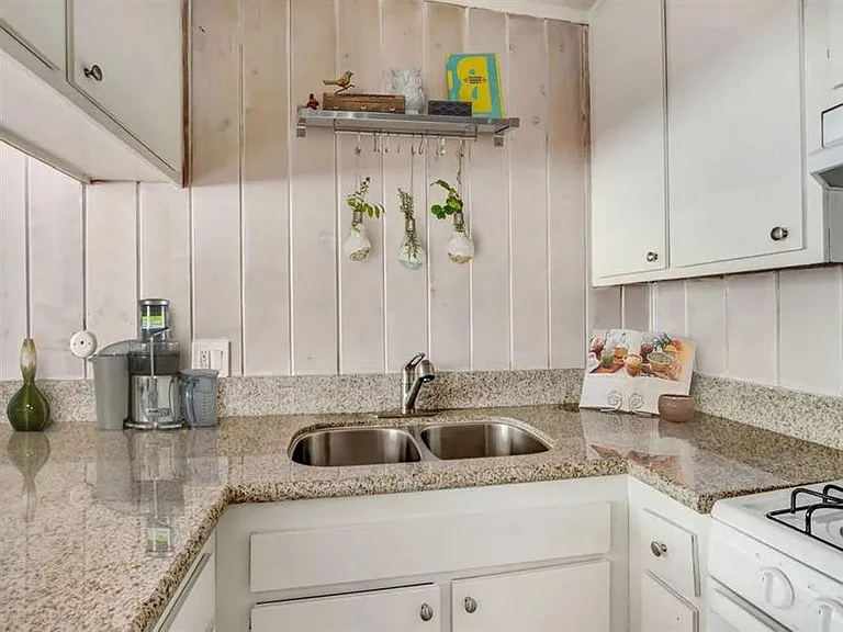 7044 Alabama Ave #5 — Photo 7