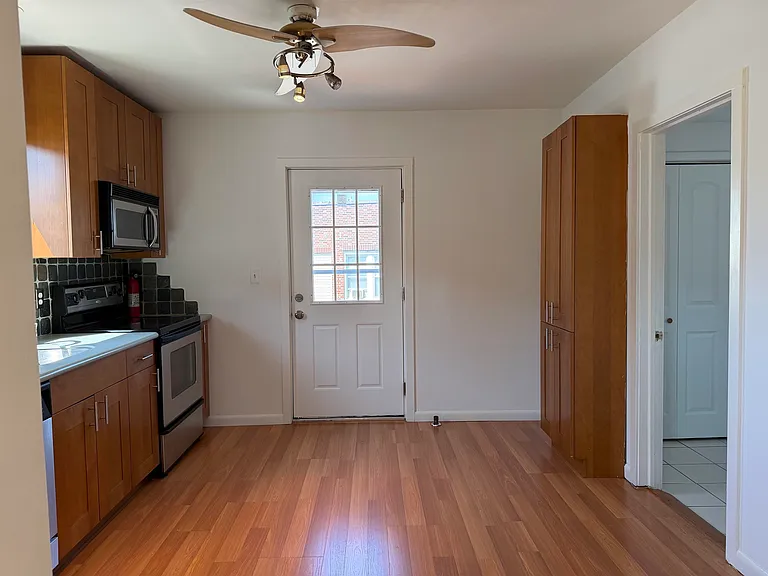 119 Marsellus Pl #2 — Photo 6